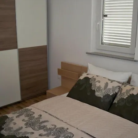 Apartman Mit Balkon Fuer Zwei Bis Vier Personen By Interhome *