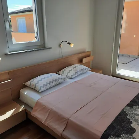 Mit Balkon Fuer Zwei Bis Vier Personen By Interhome